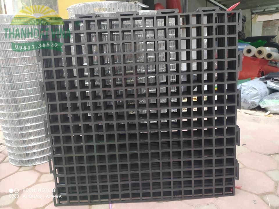 Vỉ nhựa trồng lan kích thước 95*95